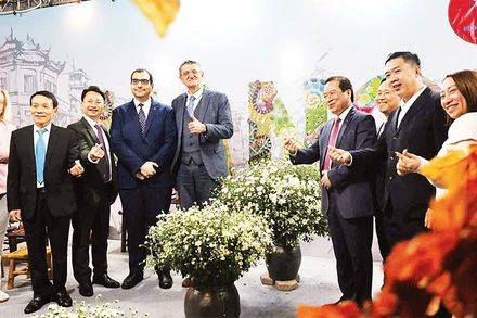 Thu hút khách du lịch trong “mùa thương nhớ”