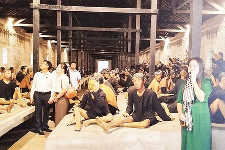 Khuôn viên Nhà giam C tại Di tích lịch sử Nhà tù Phú Lợi.