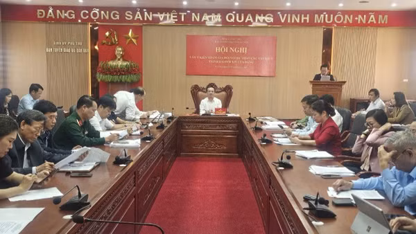 Các đại biểu tham dự hội nghị.