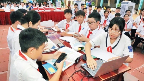 Giờ học tại Trường trung học cơ sở Trần Phú (Hải Phòng). (Ảnh THANH TÙNG)