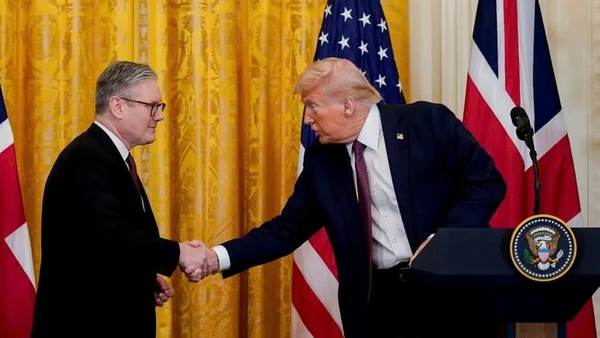 Hai nhà lãnh đạo Anh và Mỹ tại cuộc họp báo ở Washington. 