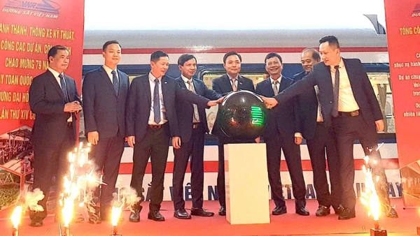 Tổng công ty Đường sắt Việt Nam khởi công, khánh thành 3 dự án, hướng tới chào mừng 79 năm Ngày Toàn quốc kháng chiến và Đại hội đại biểu toàn quốc lần thứ XIV của Đảng.
