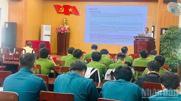 Tỉnh Quảng Ngãi triển khai các biện pháp bảo đảm an toàn giao thông dịp Tết sắp đến.