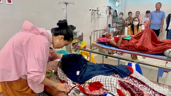 Các nạn nhân hiện đang được theo dõi sức khỏe sau ba ngày sống sót trên biển.