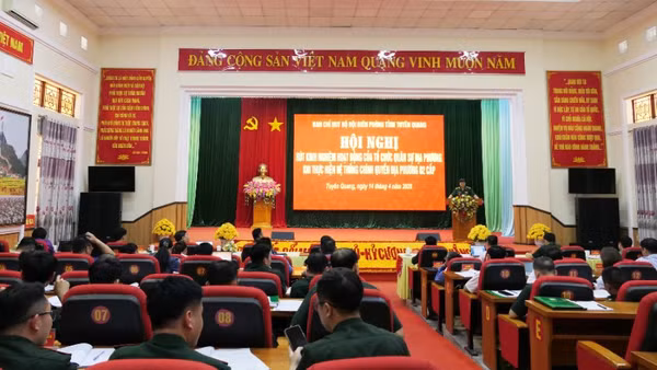 Toàn cảnh hội nghị.