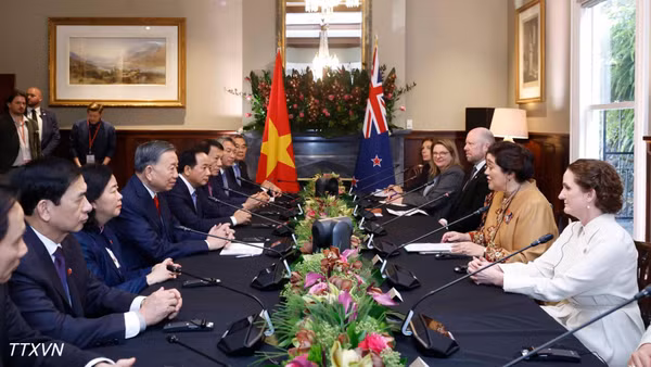 Tổng Bí thư, Chủ tịch nước Tô Lâm hội kiến với Toàn quyền New Zealand Dame Cindy Kiro. (Ảnh: Thống Nhất/TTXVN)
