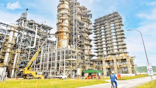 Nhà máy Lọc dầu Dung Quất. (Ảnh: ĐỨC CHÍNH)