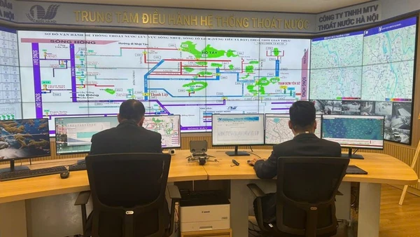 Trung tâm điều hành hệ thống thoát nước Thủ đô tại Công ty trách nhiệm hữu hạn một thành viên Thoát nước Hà Nội.