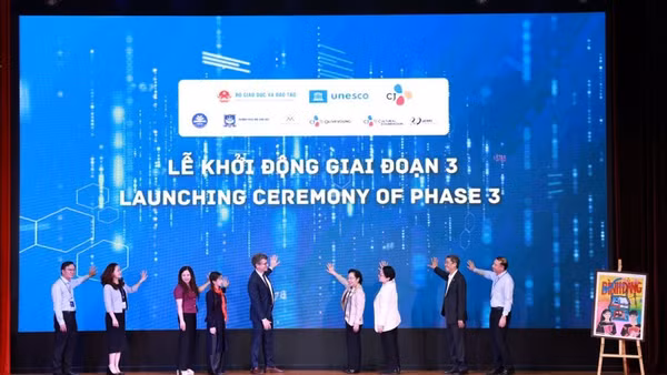 [Video] UNESCO thúc đẩy giáo dục STEAM cho nữ sinh Việt Nam