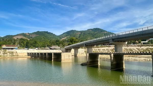 Sau gần 5 năm đầu tư, đến nay công trình giao thông gần 80 tỷ vẫn chưa khai thác gây lãng phí nguồn lực đầu tư.