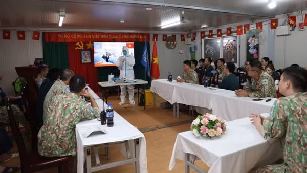 [Video] Bệnh viện dã chiến cấp 2 số 7 nâng cao năng lực ứng phó dịch Ebola