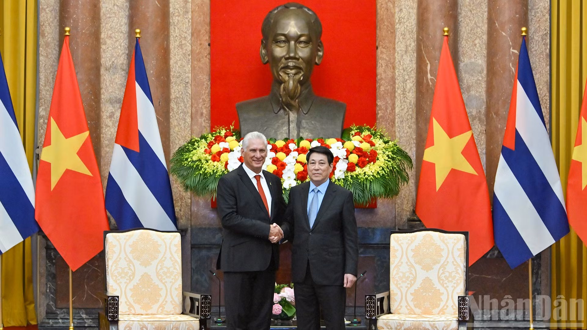 Chủ tịch nước Lương Cường và Bí thư Thứ nhất, Chủ tịch nước Cộng hòa Cuba Miguel Diaz-Canel Bermudez.