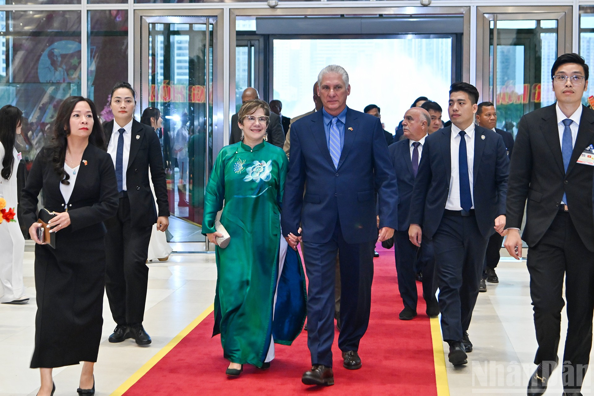 First Secretary, President of the Republic of Cuba Miguel Diaz-Canel Bermudez and his wife attended the reception. ndo_br_3-7104.jpg