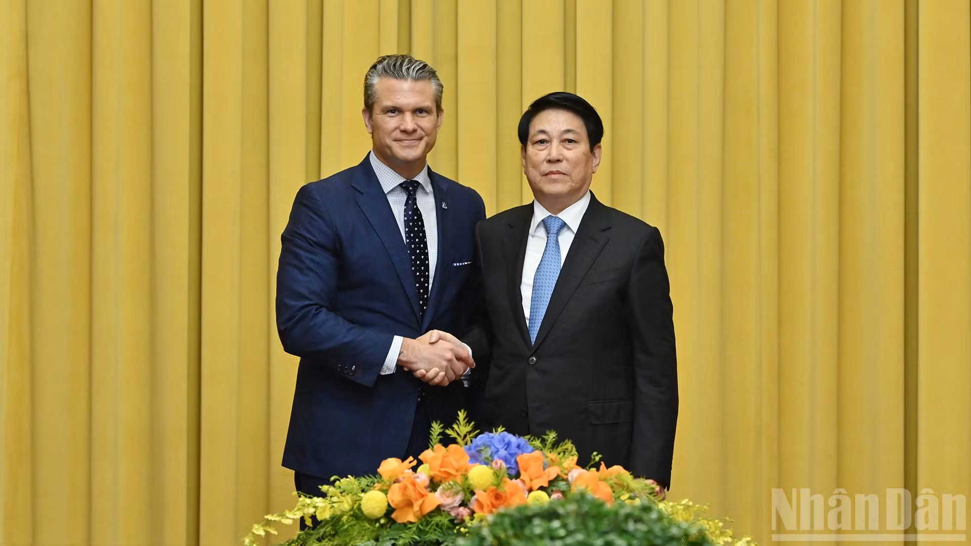 Chủ tịch nước Lương Cường và Bộ trưởng Chiến tranh Hoa Kỳ Pete Hegseth.