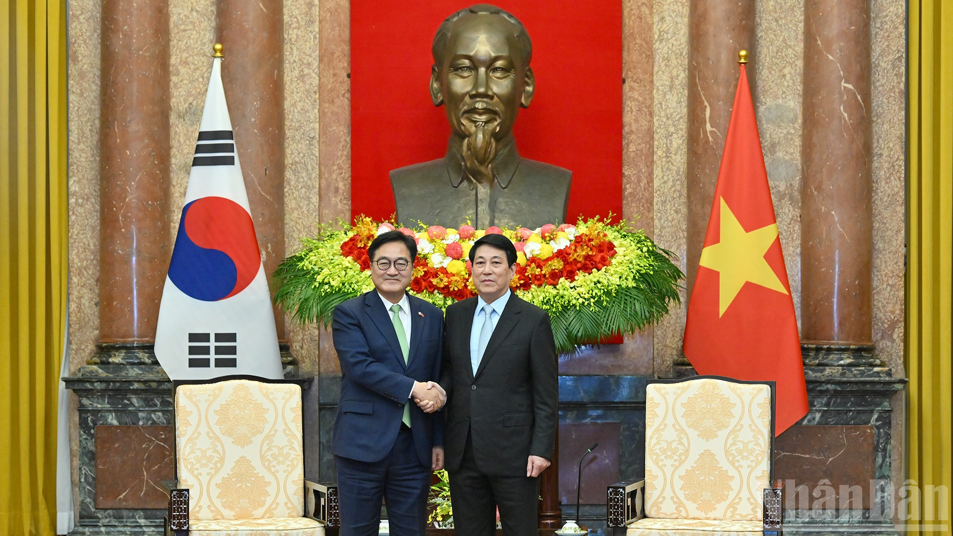 Chủ tịch nước Lương Cường và Chủ tịch Quốc hội Hàn Quốc Woo Won Shik.