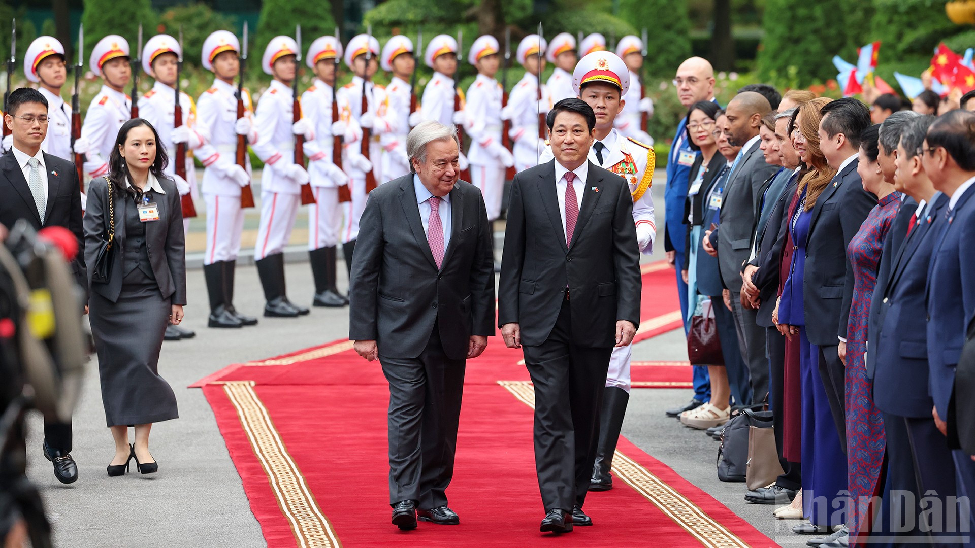 Chủ tịch nước Lương Cường chủ trì lễ đón Tổng Thư ký Liên hợp quốc Antonio Guterres.