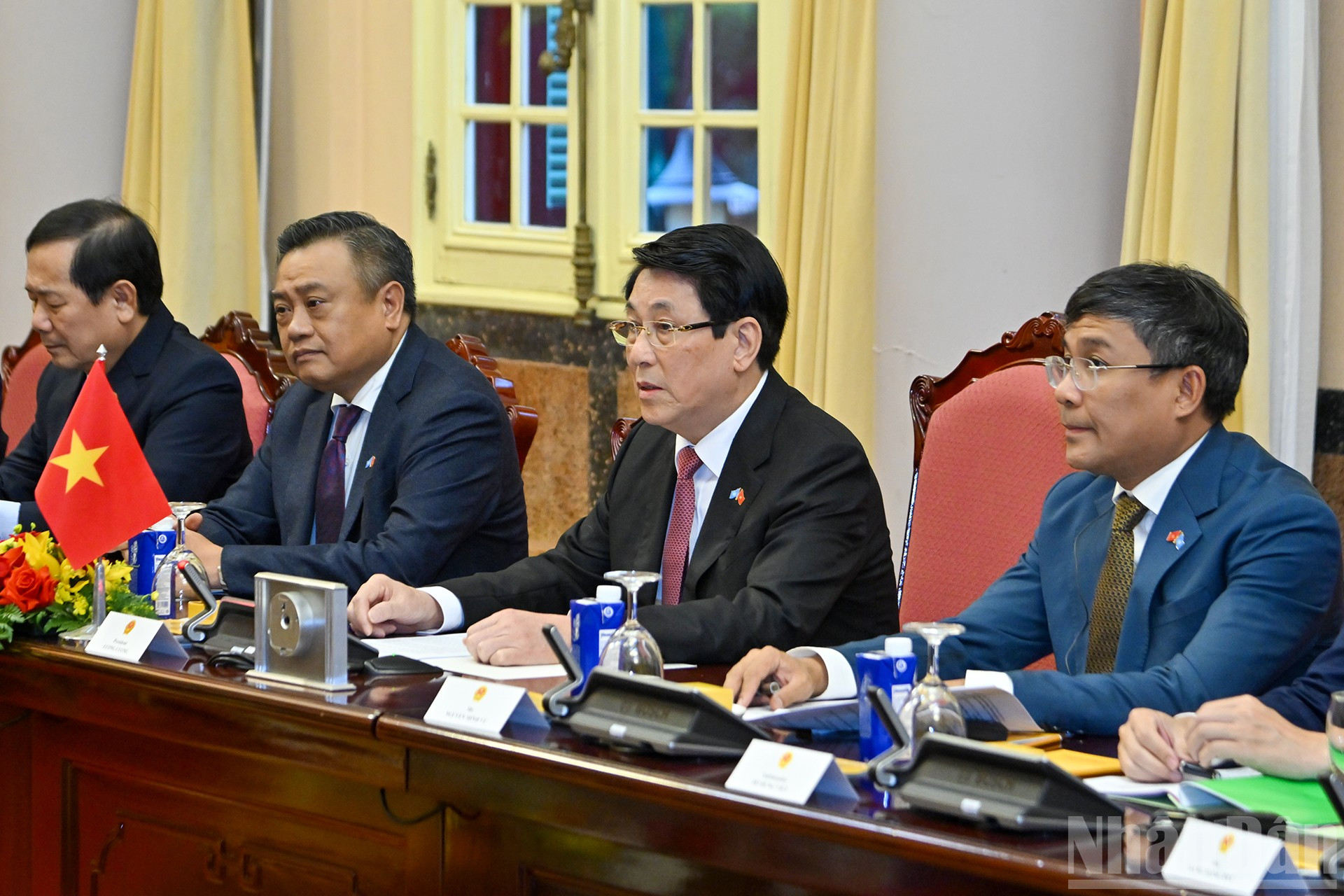 President Luong Cuong talar vid mötet. ndo_br_5.jpg