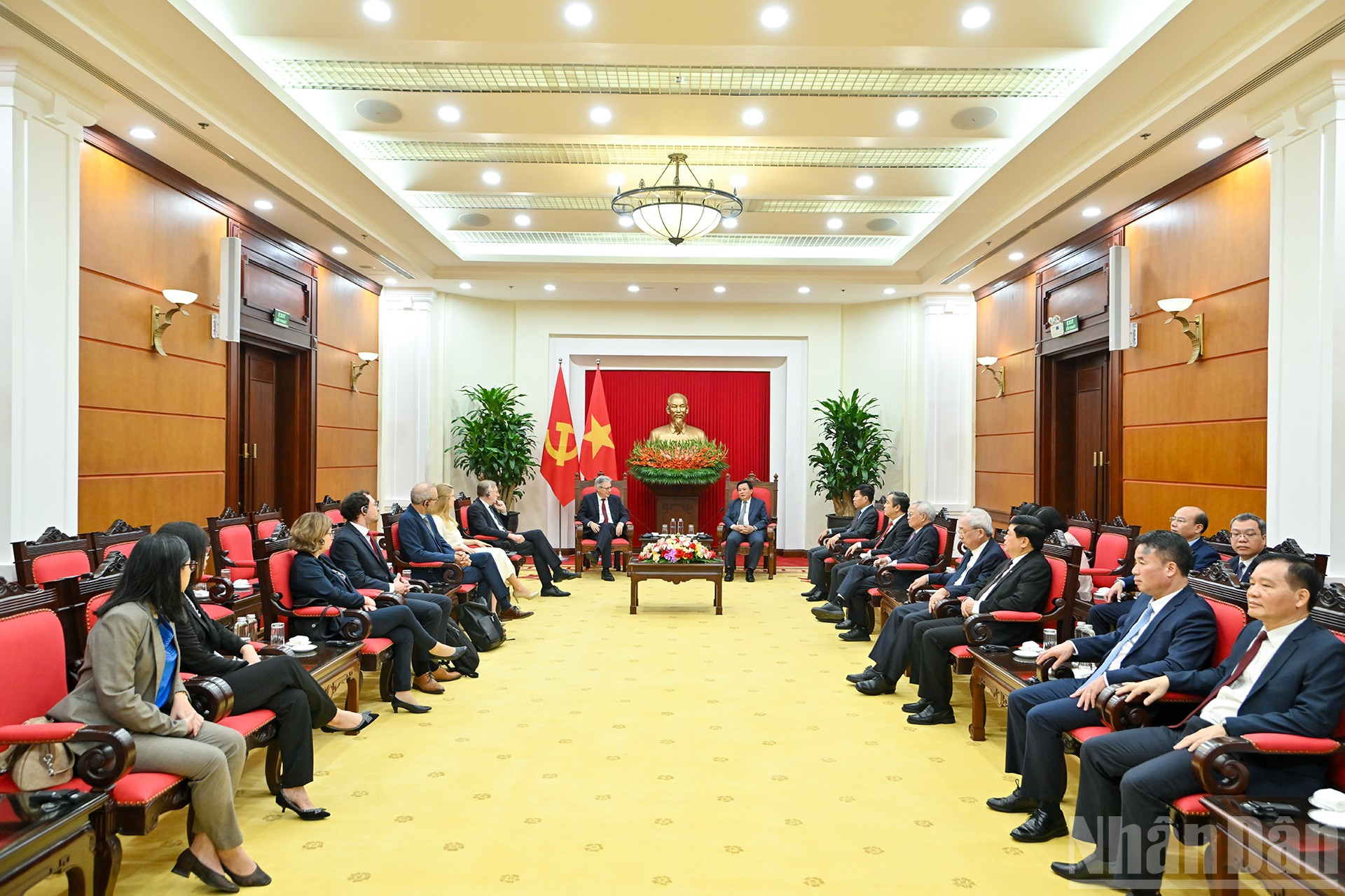 Quang cảnh buổi tiếp tại Trụ sở Trung ương Đảng. ndo_br_11.jpg