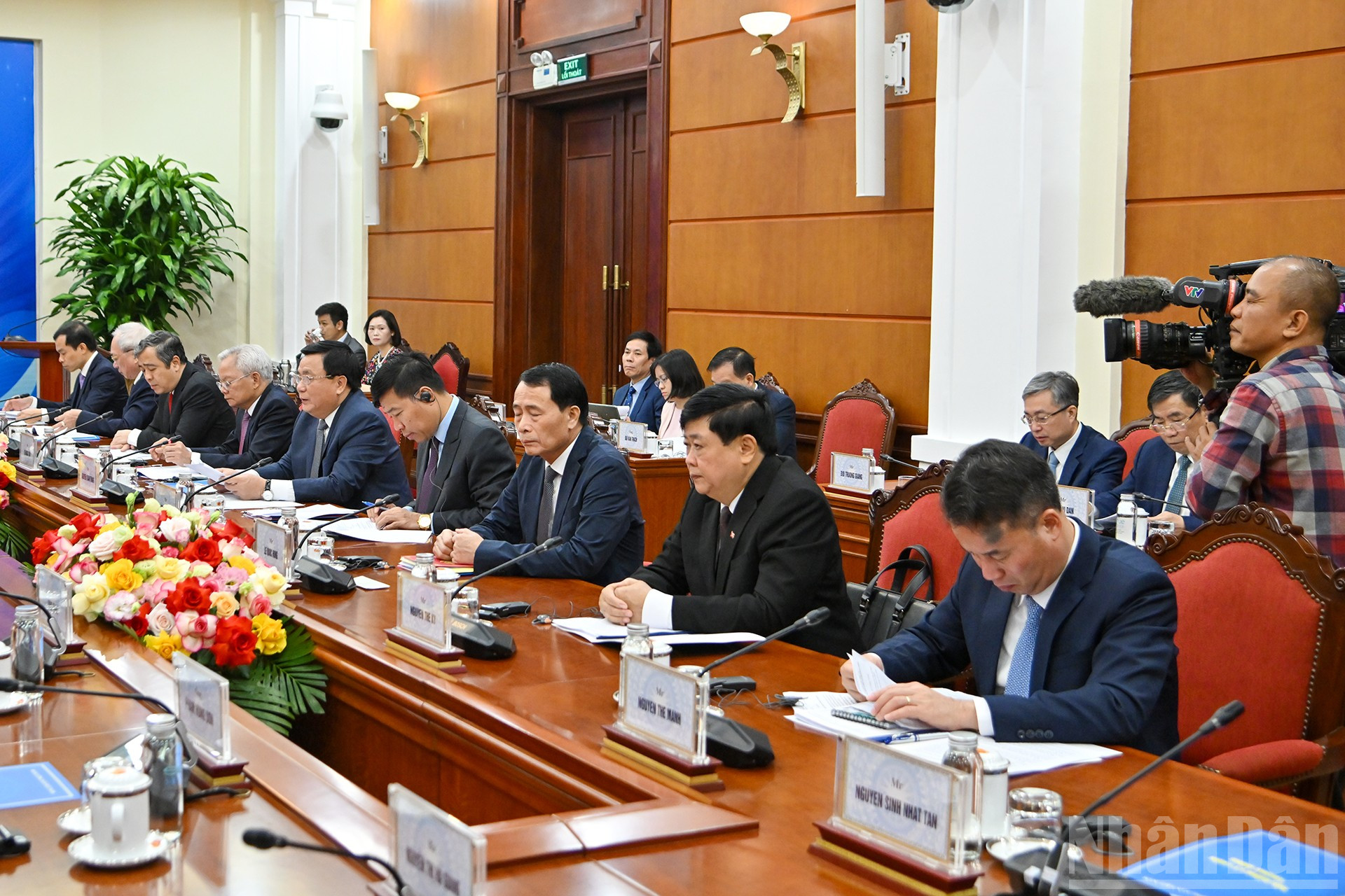 Các đại biểu đoàn Đảng Cộng sản Việt Nam tham dự đối thoại. ndo_br_6.jpg