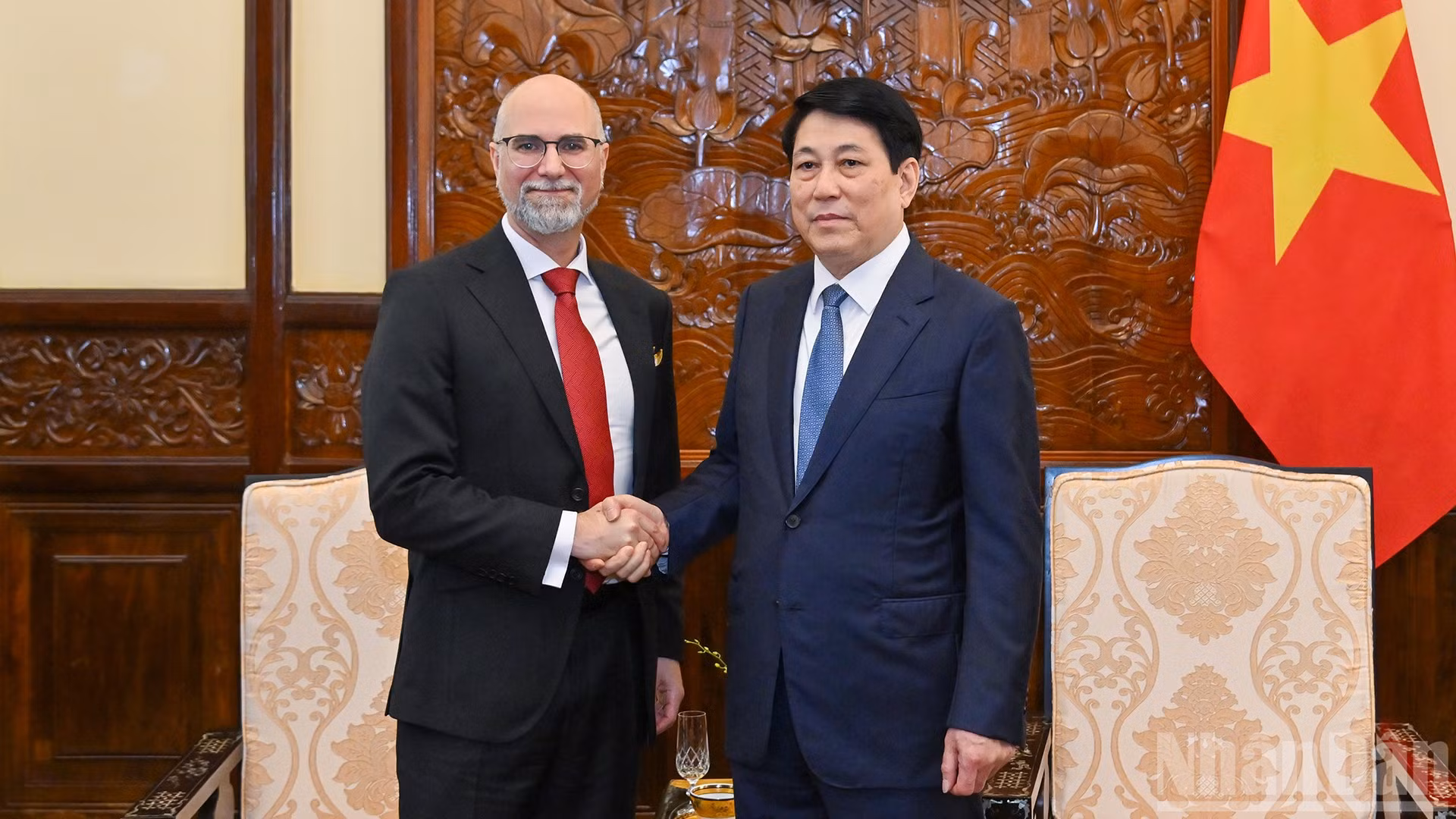 Chủ tịch nước Lương Cường và Đại sứ Canada Shawn Perry Steil tại buổi tiếp.