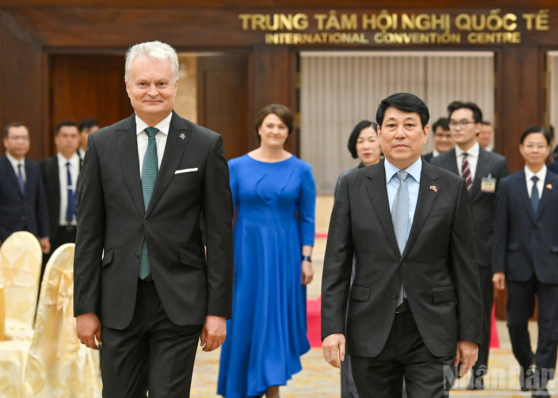Chủ tịch nước Lương Cường và Phu nhân cùng Tổng thống Litva Gitanas Nauseda và Phu nhân tới dự chiêu đãi. ndo_br_3-8125.jpg