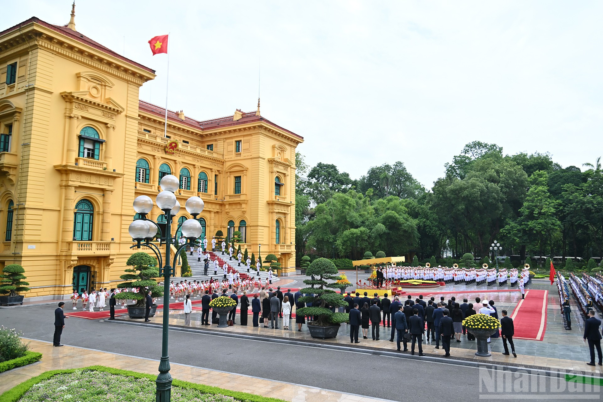 Quang cảnh Lễ đón tại Phủ Chủ tịch. ndo_br_7.jpg