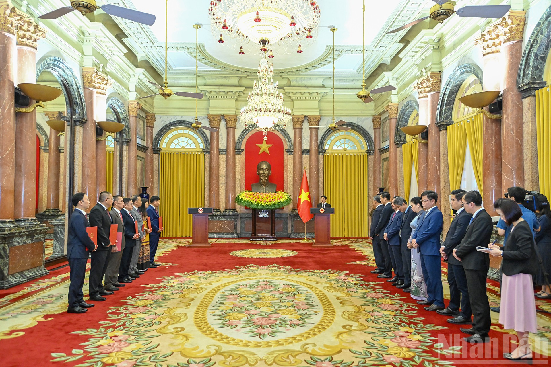 Quang cảnh buổi lễ tại Phủ Chủ tịch. ndo_br_14.jpg