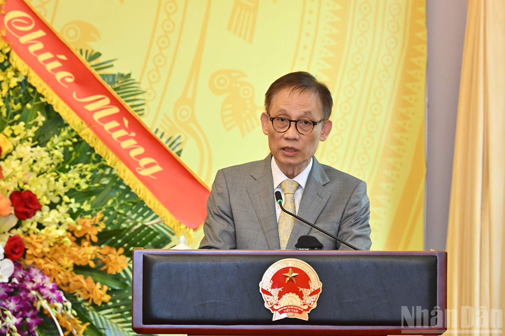 Đồng chí Lê Hoài Trung, Bí thư Trung ương Đảng, Chánh Văn phòng Trung ương Đảng, Phó Bí thư Thường trực Đảng ủy Các cơ quan Đảng Trung ương phát biểu chỉ đạo Đại hội. ndo_br_11.jpg