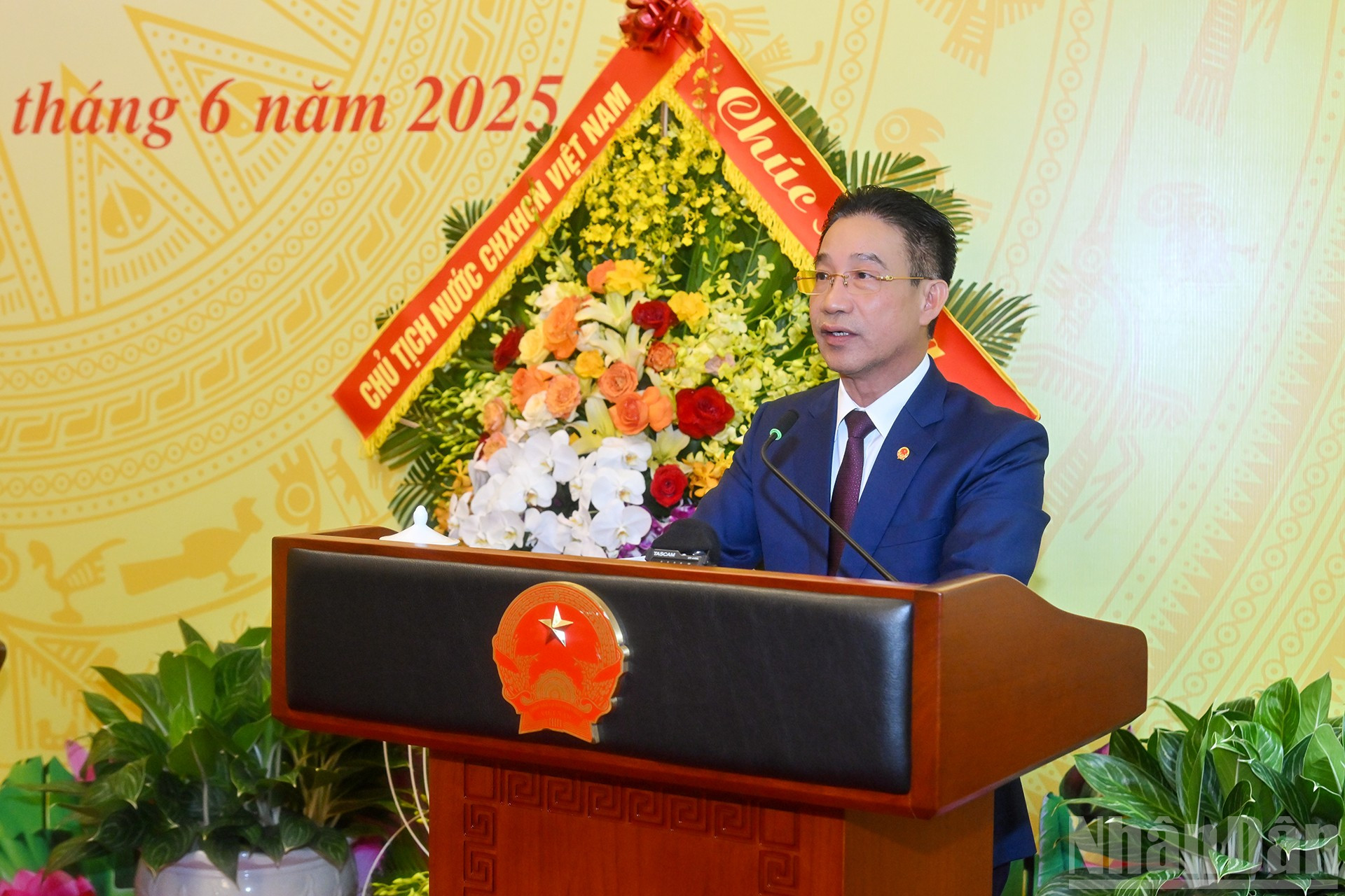Phó Chủ nhiệm Văn phòng Chủ tịch nước Phạm Thanh Hà trình bày Báo cáo chính trị tóm tắt của Ban Chấp hành Đảng bộ Văn phòng Chủ tịch nước khóa VIII trình Đại hội Đảng bộ Văn phòng Chủ tịch nước lần thứ IX, nhiệm kỳ 2025-2030. ndo_br_7.jpg