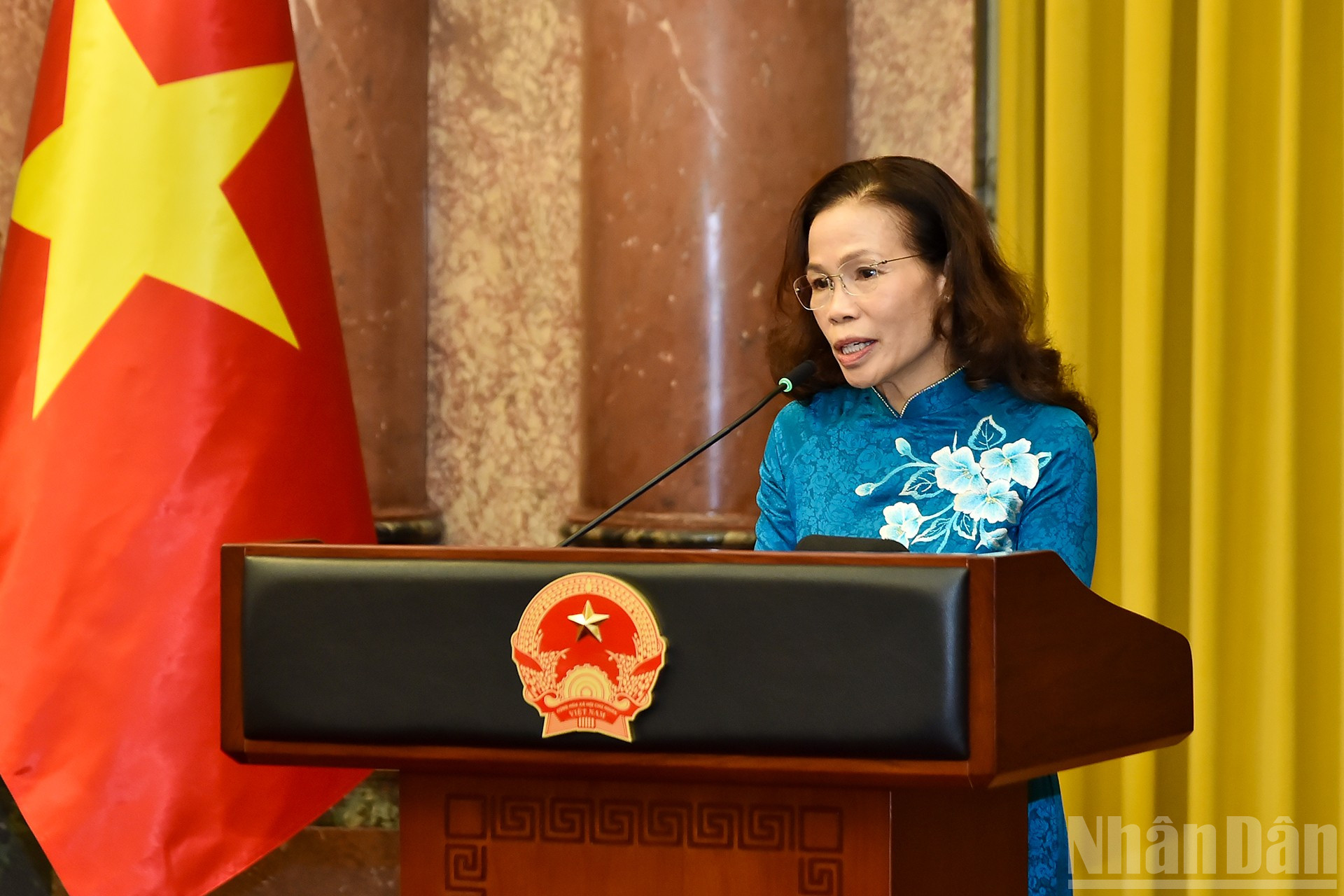 Chủ tịch Hội Khuyến học tỉnh Sơn La Mai Thu Hương phát biểu tại buổi gặp mặt. ndo_br_8.jpg