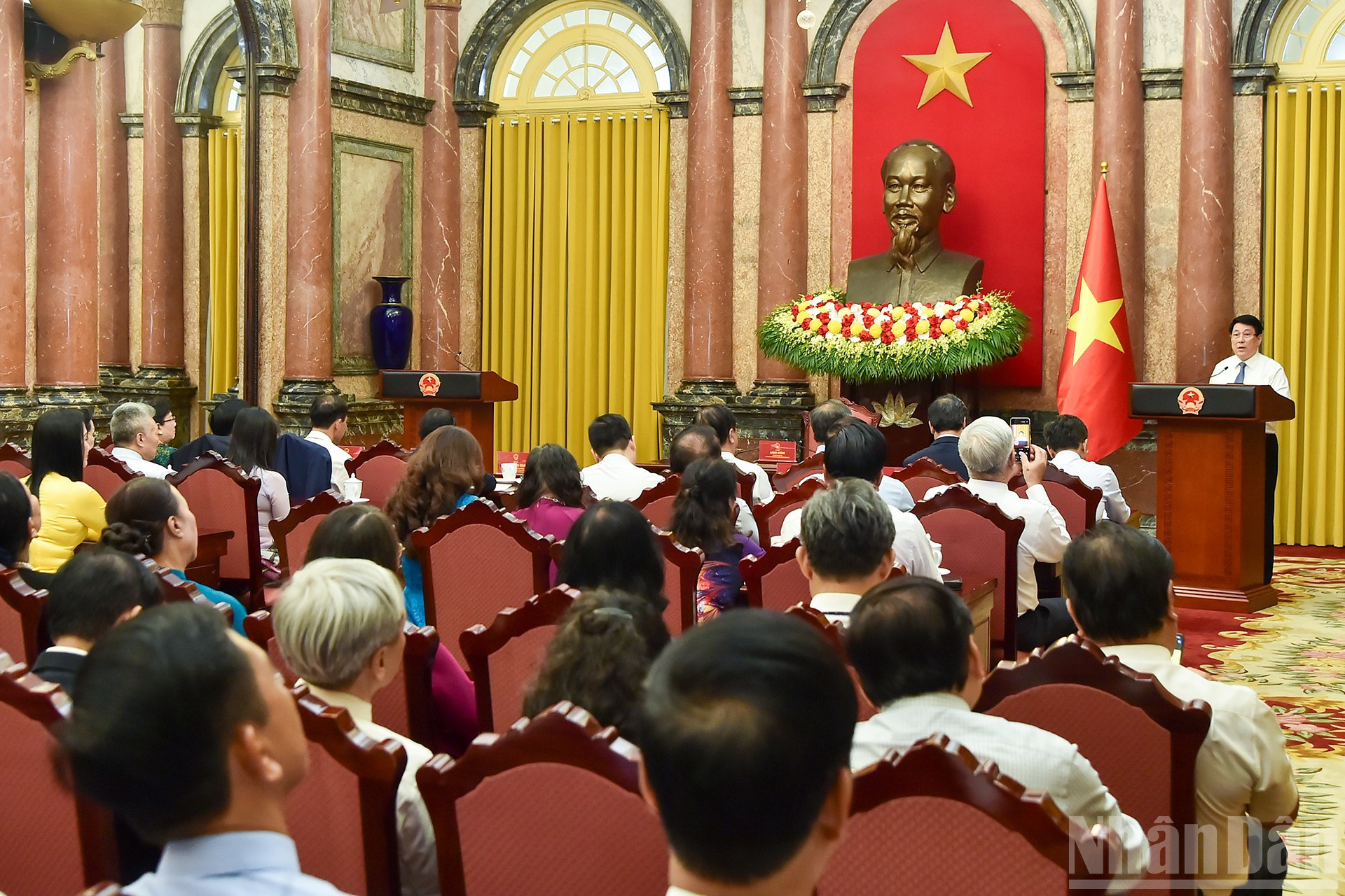 Quang cảnh buổi gặp mặt tại Phủ Chủ tịch. ndo_br_11.jpg