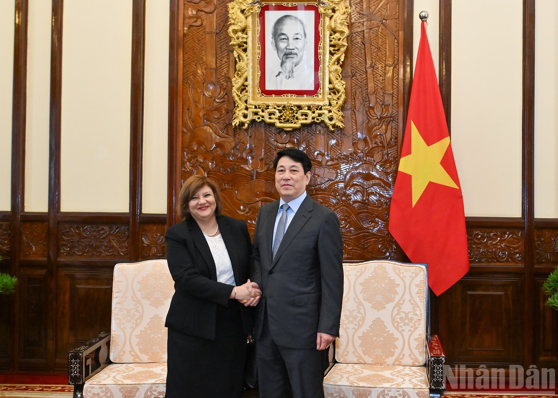Chủ tịch nước Lương Cường và Đại sứ A-rập Ai Cập tại Việt Nam Amal Abdel Kader Elmorsi Salama tại buổi tiếp. ndo_br_3.jpg