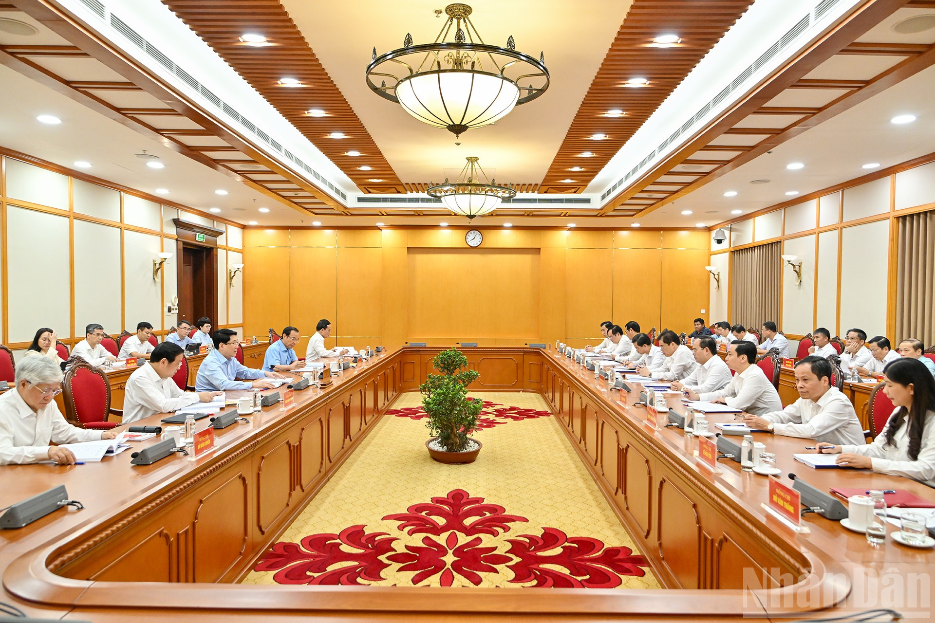 Quang cảnh buổi làm việc của Bộ Chính trị với Ban Thường vụ Tỉnh ủy Cao Bằng tại Trụ sở Trung ương Đảng. ndo_br_7.jpg