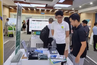 Doanh nghiệp công nghệ tham gia Triển lãm đổi mới sáng tạo do Trung tâm Đổi mới sáng tạo Quốc gia (NIC) tổ chức tại Hà Nội.