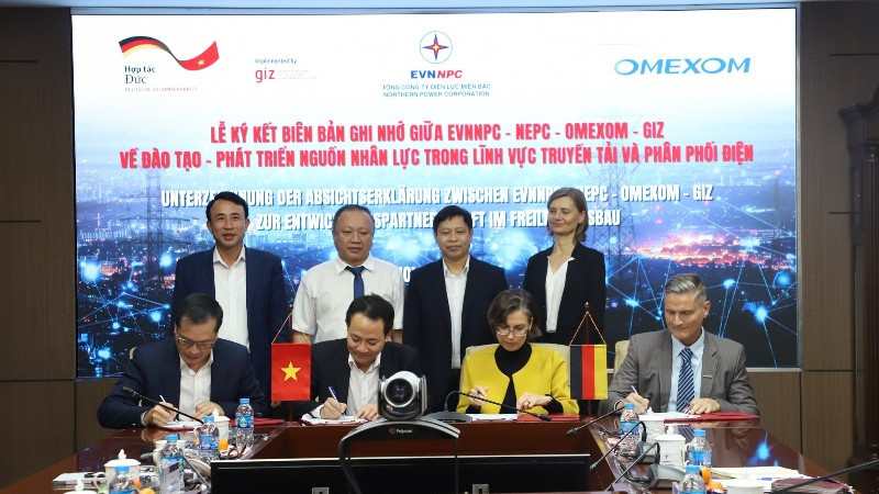 Toàn cảnh lễ ký kết Biên bản ghi nhớ hợp tác (MOU).