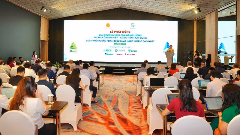 Toàn cảnh Lễ phát động các giải thưởng về hiệu quả năng lượng năm 2025. 