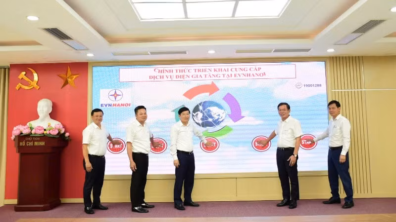Lễ khởi động triển khai Dịch vụ điện gia tăng. (Ảnh: EVNHANOI)