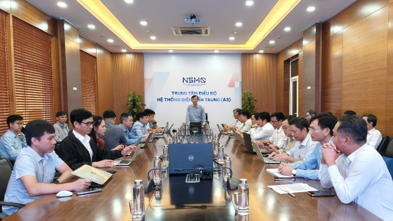 Toàn cảnh cuộc họp về vận hành hệ thống điện miền trung trong năm 2026. 