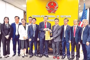Đoàn công tác tỉnh Tây Ninh làm việc với Trường HCC Central College để tìm hiểu mô hình đào tạo tiên tiến.