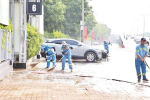 Công nhân Công ty Môi trường đô thị Hà Nội tăng cường vệ sinh môi trường từ ngày 15 đến 25/1.