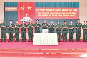 Bộ Chỉ huy quân sự tỉnh An Giang phát động phong trào thi đua “Lực lượng vũ trang tỉnh thi đua đổi mới sáng tạo, chuyển đổi số” và “Bình dân học vụ số”.