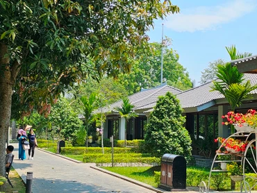 Một góc khu du lịch Yên Trung, huyện Yên Định.
