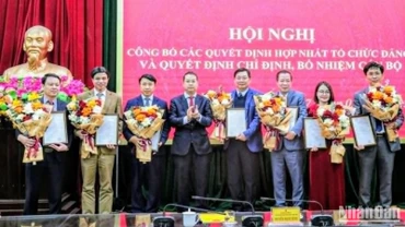Trao Quyết định bổ nhiệm Giám đốc, Phó Giám đốc Sở Tài chính tỉnh Thái Bình.