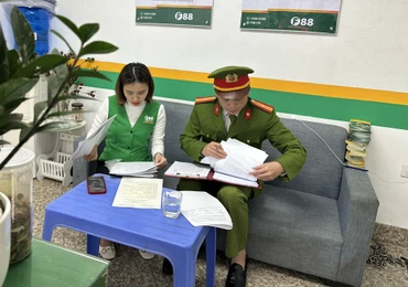 Công an thành phố Thanh Hóa kiểm tra hành chính cơ sở kinh doanh có điều kiện.