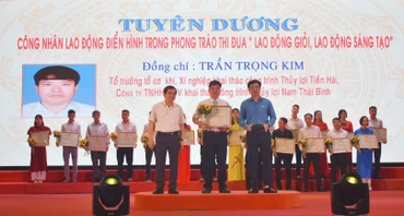 Vinh danh các điển hình tiên tiến trong phong trào thi đua yêu nước "Lao động giỏi, lao động sáng tạo".