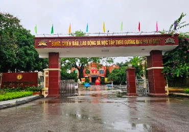 Cổng vào trường Chính trị tỉnh Thanh Hóa.