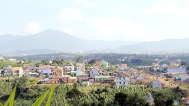 Một góc xã anh hùng Tân Châu, huyện Di Linh, Lâm Đồng.