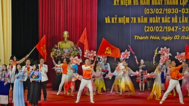 Một tiết mục văn nghệ mừng Ngày thành lập Đảng 3/2.