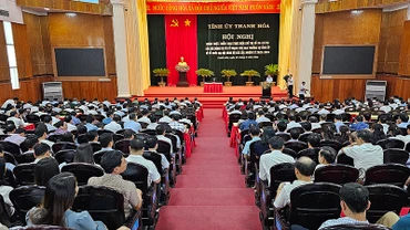 Quang cảnh hội nghị quán triệt Chỉ thị 35-CT/TW cùng các hướng dẫn liên quan.