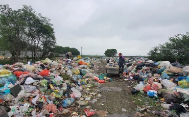 Khu tập trung rác thải gây ô nhiễm môi trường ở xã Đông Á, huyện Đông Hưng (tỉnh Thái Bình).